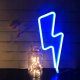 NEON LED WISZĄCY LAMPKA ŚCIENNA BŁYSKAWICA USB 3xAA 5