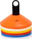 Pachołki talerzyki stożkowe 50szt.   stojak / TT50-19MULTIZestaw 50 pachołków stożkowych SMJ sport (19 cm, wys. 5 cm, 18 g). W zestawie stojak i siatkowy pokrowiec. Kolory mix. Idealne do wyznaczania stref, torów i ćwiczeń treningowych. 5