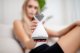 AD Accessories Masażer antycellulitowy z funkcją bańki chińskiej Humanas DermaSmooth Revive EMS - biały 30