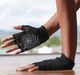 Gaiam Rękawiczki damskie czarne r . uniwersalny 3