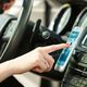 Hurtel Samochodowy uchwyt magnetyczny do telefonu złoty uniwersalny 7