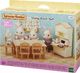 Figurka Epoch Sylvanian Families Wiejska jadalnia 1