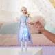 Hasbro FROZEN 2 Kraina Lodu 2 Magicznie podświetlana suknia Elsa (E7000) 3
