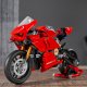LEGO Technic Ducati Panigale V4 R (42107) 3