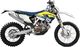 Bauer Maisto Husqvarna FE 501: wierny model motocykla 1:12, z ruchomą podstawą, zawieszeniem i swobodnie toczącymi się kołami, 17 cm, niebiesko-biały (5-16921) 1