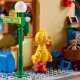 LEGO Ideas Ulica Sezamkowa (21324) 6