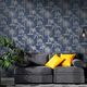 DUTCH WALLCOVERIN DUTCH WALLCOVERINGS Tapeta we wzór drzew tropikalnych, granat i srebro 3