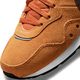 Nike Nike Venture Runner Suede 200 : Rozmiar - 40.5 6