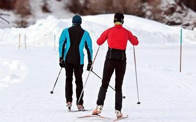 Czapka narciarska – jaką wybrać? Która najlepsza?