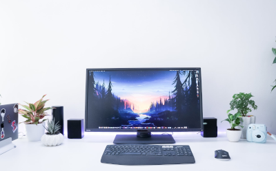 Jeden komputer, dwa monitory - dlaczego warto?