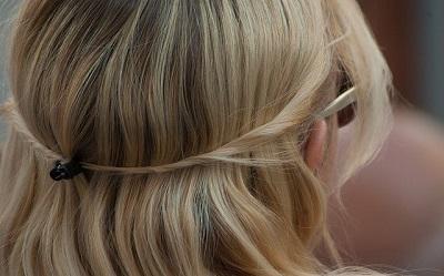 Falownica do włosów – jak wybrać? Proponowane produkty