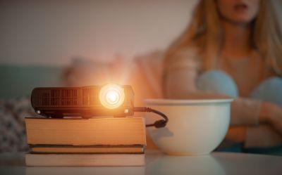 Projektor kieszonkowy – najlepsze mini rzutniki
