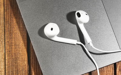 Jak połączyć AirPods z laptopem i komputerem?