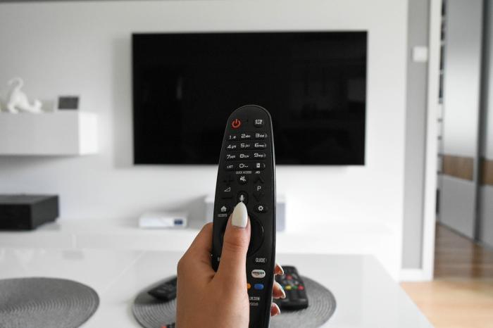 Jak podłączyć głośniki komputerowe do telewizora?