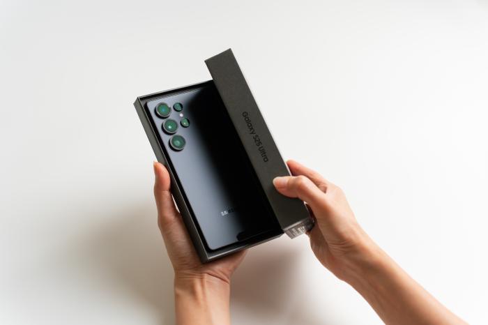 Samsung Galaxy S26 Ultra vs S25 Ultra – co się zmieniło, który wybrać?