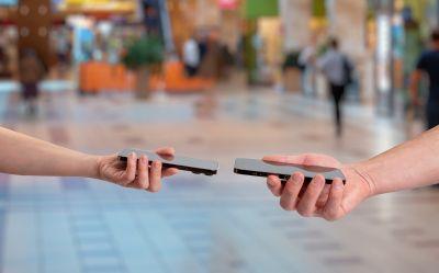 Jak przenieść zdjęcia z telefonu na telefon? Sposoby na szybki transfer plików